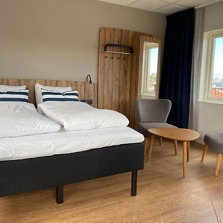 Badholmen Restaurang & Hotell أوسكارشامن المظهر الخارجي الصورة